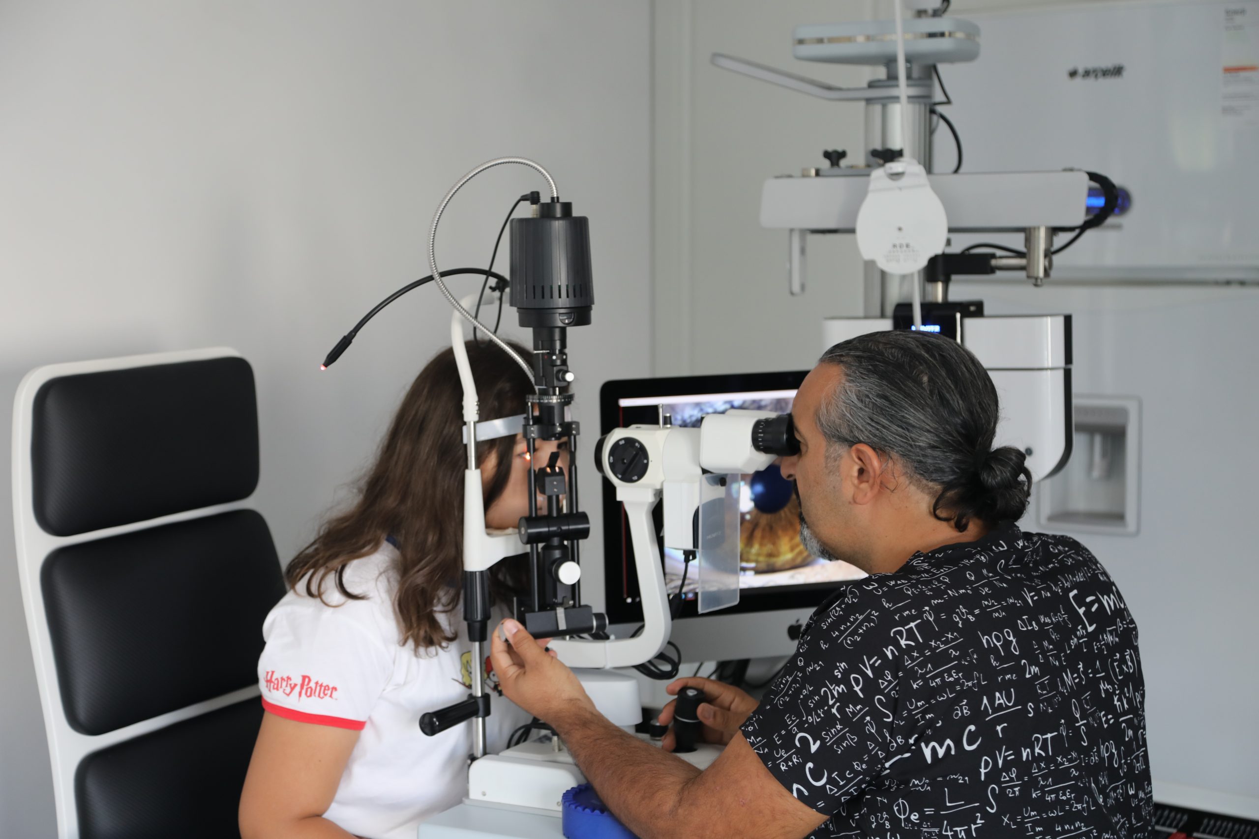 Surgeon Mustafa Eren started to accept patients in his clinic.